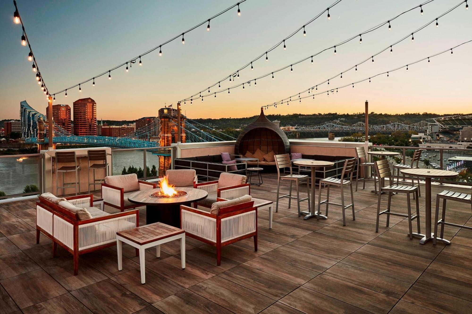 Ac Hotel By Marriott Cincinnati At The Banks Экстерьер фото