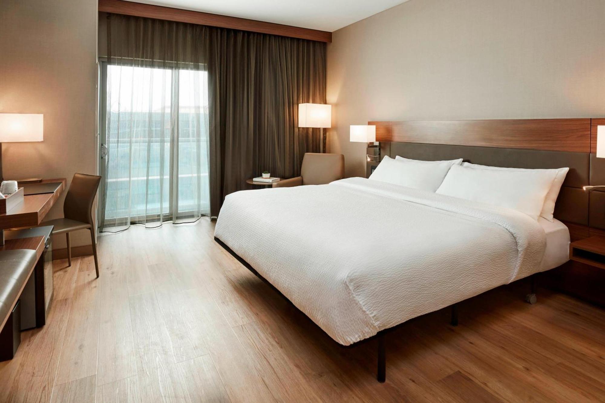 Ac Hotel By Marriott Cincinnati At The Banks Экстерьер фото