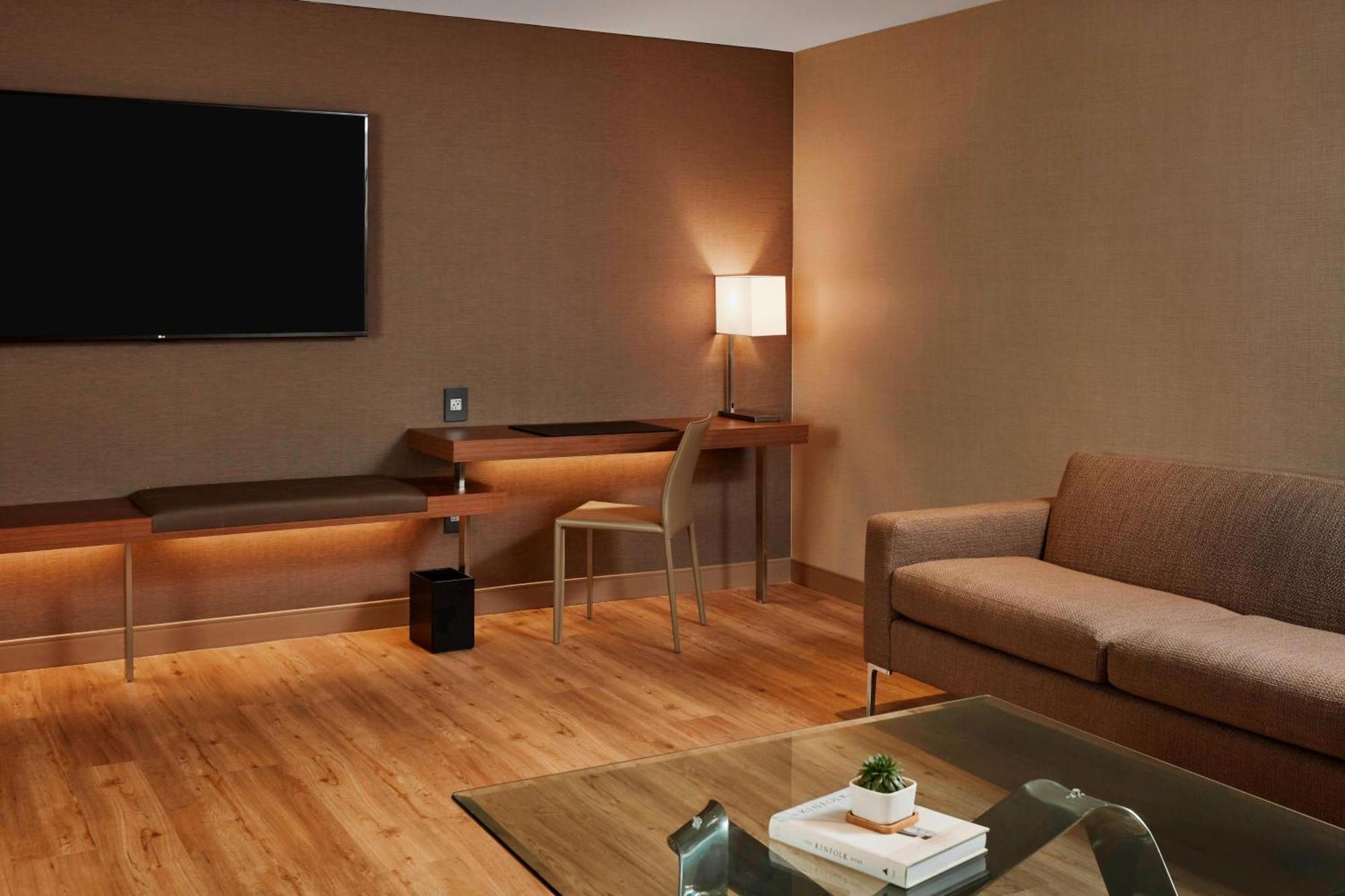 Ac Hotel By Marriott Cincinnati At The Banks Экстерьер фото
