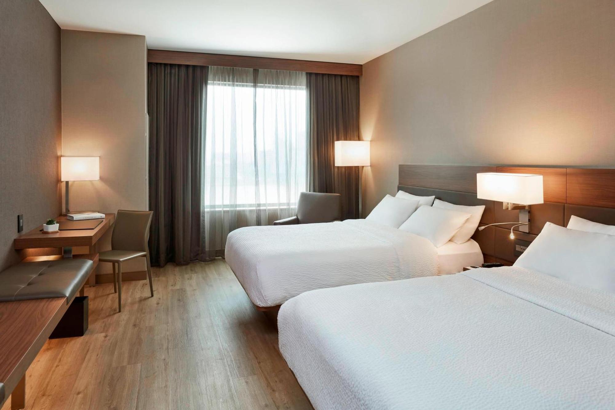Ac Hotel By Marriott Cincinnati At The Banks Экстерьер фото