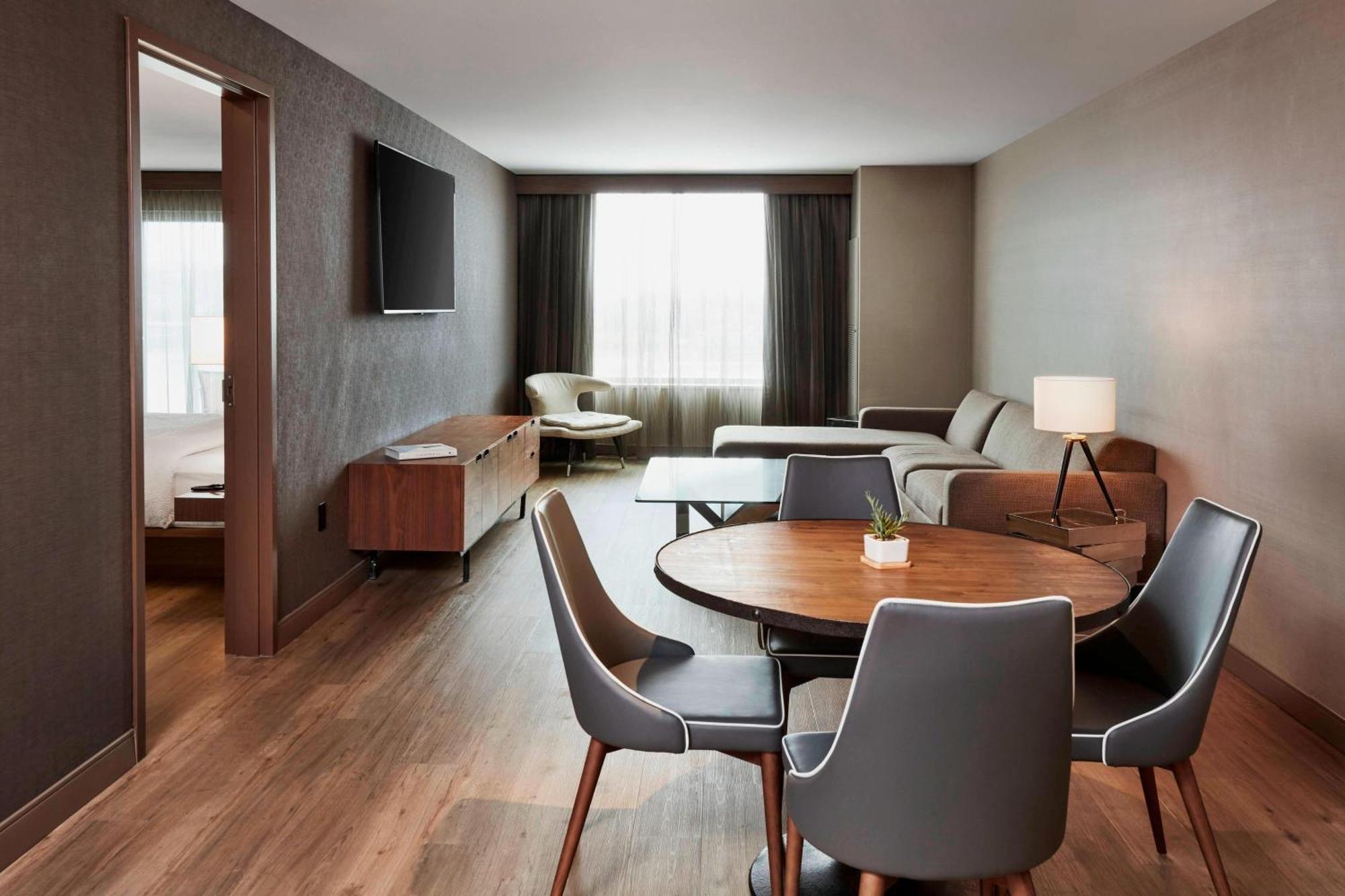 Ac Hotel By Marriott Cincinnati At The Banks Экстерьер фото